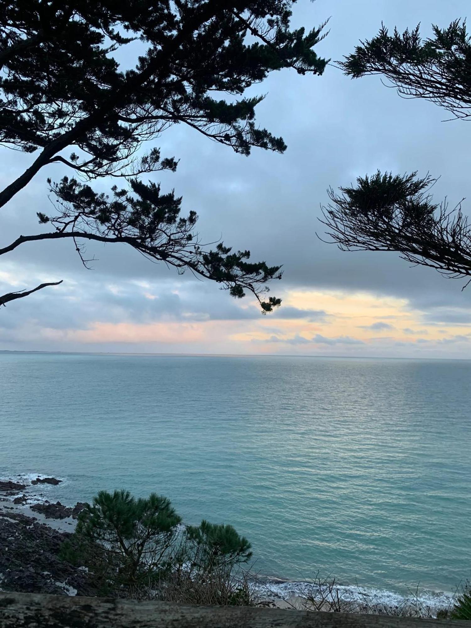 Appartement Moderne A Granville 55 M² Vue Sur Mer Exterior photo